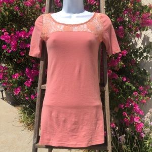 SALE!!! FENCHI STRETCHY CORAL TOP W/LACE DETAIL